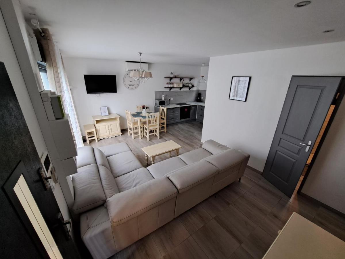 Charmante Maison Avec Piscine Bessan Екстериор снимка
