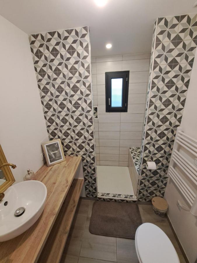 Charmante Maison Avec Piscine Bessan Екстериор снимка